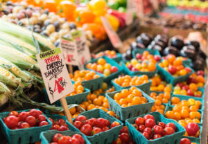 organic vegetables at farmers market